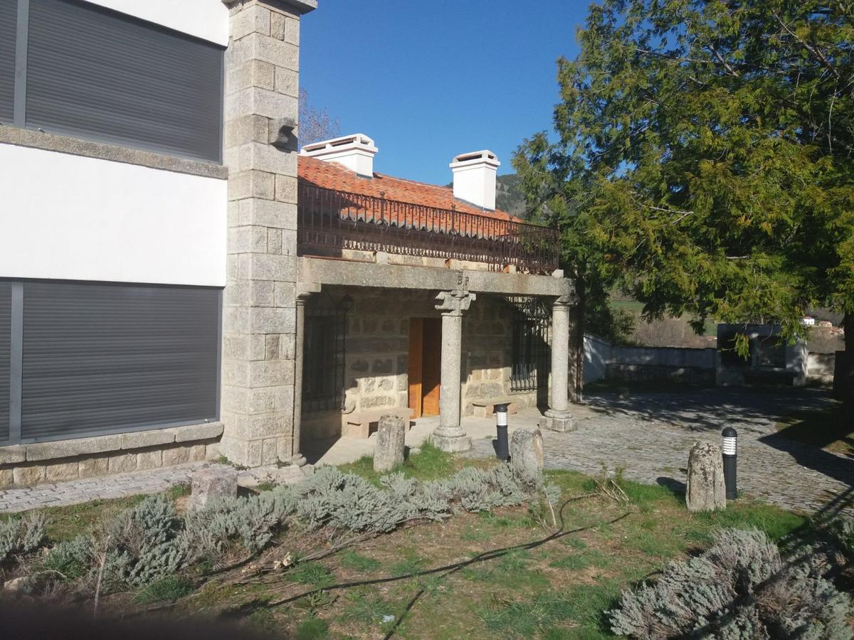 Casa Rural De Benjamin Palencia Villafranca de la Sierra Exterior foto